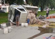 Melaju Dengan Kecepatan Tinggi Satu Unit Mobil Pick Up Tabrak Pengendara