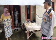 Dua Bulan Terendam Air, Polisi Cek Ketinggian Air Di Permukiman Warga