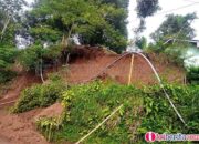 Longsor Terjang Dua Desa di Bandung Barat, Akses Jalan Kabupaten Putus