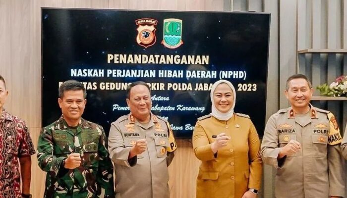 Bupati Karawang Berikan Hibah 10 M untuk Polda Jabar