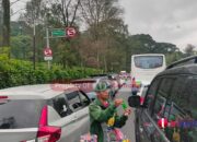 Libur Isra Mi’raj, Kawasan Puncak Bogor Diberlakukan One Way, Pengendara Mengeluh