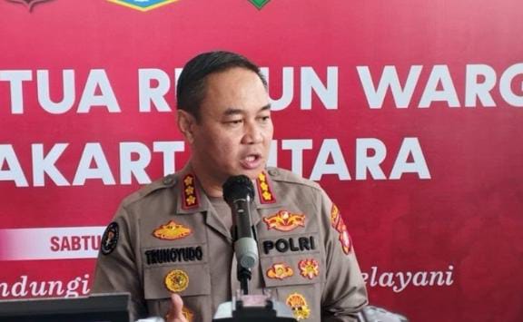 Kabid Humas Polda Metro Jaya, Kombes Pol Trunoyudo Wisnu Andiko saat memberikan keterangan pers. (Foto : internet)
