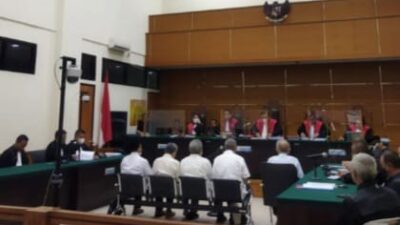 Kejagung Tetapkan 3 Eks Dirut PT Krakatau Steel Sebagai Tersangka Korupsi (Foto: Sumber IDN Times)