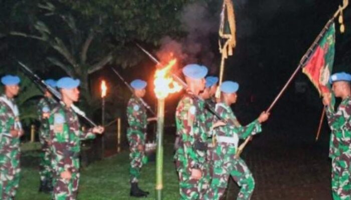 Tinggalkan Markas untuk Misi Perdamaian Dunia, Prajurit Badak Putih Lakukan Renungan Suci