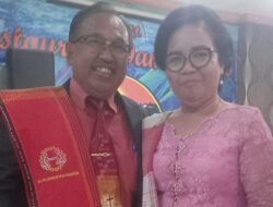 Penasehat: Charles Sianturi dan istri