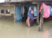 Miris, Cerita Pilu Ditengah Banjir, Pengungsi di Tarumajaya Bekasi Kelaparan, Pemerintahan Seolah Tutup Mata