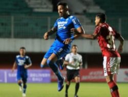 Liga 1 Indonesia musim 2022/2023, antara Bali United melawan Persib Bandung, digelar di Stadion Maguwoharjo, Sleman, Jumat (10/02/23).