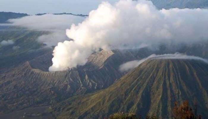 Aktivitas Kawah Gunung Bromo Meningkat, Disebut Ada Potensi Bahaya
