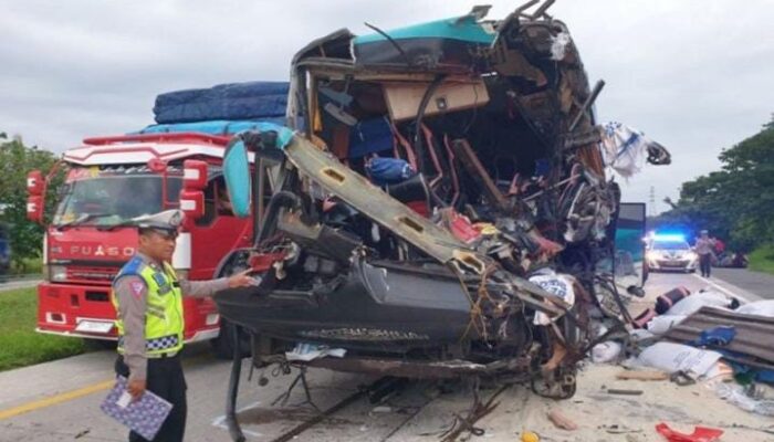 Kecelakaan Maut di Tol Cipali Menewaskan 5 Orang, 3 Diantaranya Warga Banten