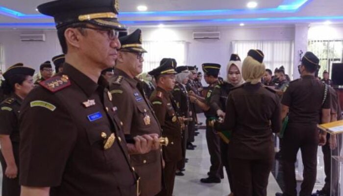 Kajati Banten Lantik Wakajati dan 5 Kajari, Didik Farkhan: Tingkatkan Pelayanan Publik