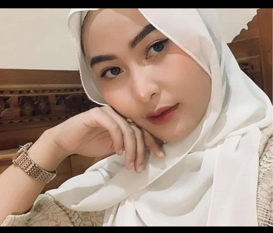 Foto semasa hidup korban Lisa Siti Mulyani (22), masih berstatus mahasiswi, dan juga MUA atau make up artist. (Foto : Daeng Yusvin)