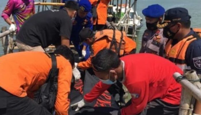 Tim SAR Temukan Tiga Nelayan yang Terseret Ombak di Banten, Satu Diantaranya Tewas