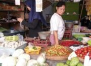 Kenaikan Harga BBM dan Cuaca, Penyebab Kenaikan Harga Bahan Pokok di Pasar Badak Pandeglang