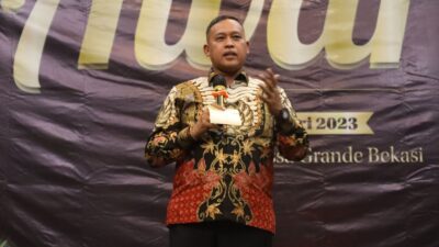 Pelaksana tugas (Plt) Wali Kota Bekasi Tri Adhianto