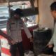 Kepada petugas dari Polsek Merak, warga menunjukkan tetesan darah korban dilokasi kejadian