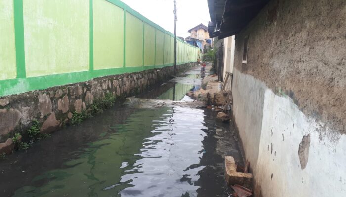 Puluhan Warga Wanasari Dibayangi Air Kotoran Diduga Berasal Dari Pasar Induk Cibitung