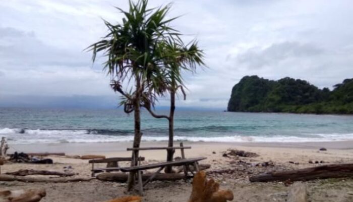 Kapal Nelayan Panimbang Tenggelam di Perairan Pulau Sanghyang