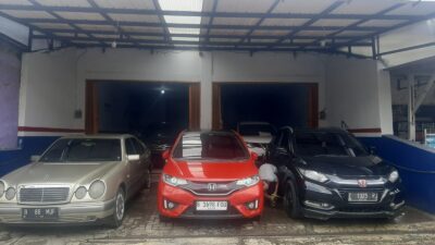 Showroom Ahmed 88 yang terletak di Kampung Kebon Kopi, Jalan Setia Budi II, Desa Karangasih, Kecamatan Cikarang Utara, Kabupaten Bekasi. (foto : Firmansyah Nurafandi)
