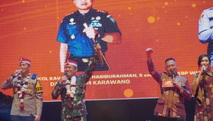 Pasca Pandemi, Ditengah Himpitan Ekonomi, TNI-Polri kompak Mengadakan Gelaran Seni Budaya di Karawang
