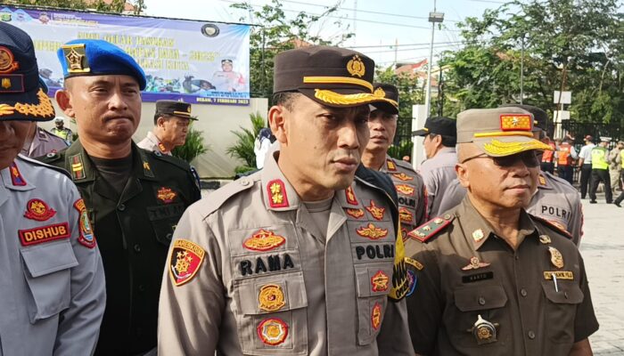 Gelar Operasi Keselamatan, Polisi Berikan Surat Teguran ke Pelanggar di Bekasi