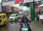 Akibat Drainase Buruk, Baru Diguyur Hujan Satu Jam Sejumlah Jalan Utama di Kabupaten Karawang Banjir