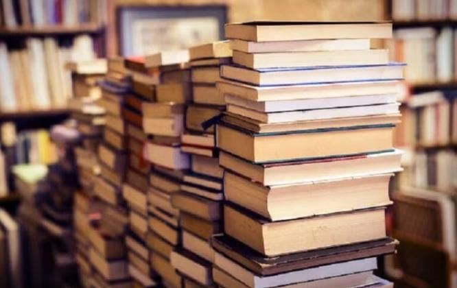 Ilustrasi koleksi buku buku tua.