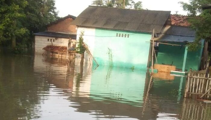 UPDATE !! Sepekan Banjir di Kabupaten Bekasi tak Kunjung Surut, Warga Keluhkan Bantuan Kurang Merata