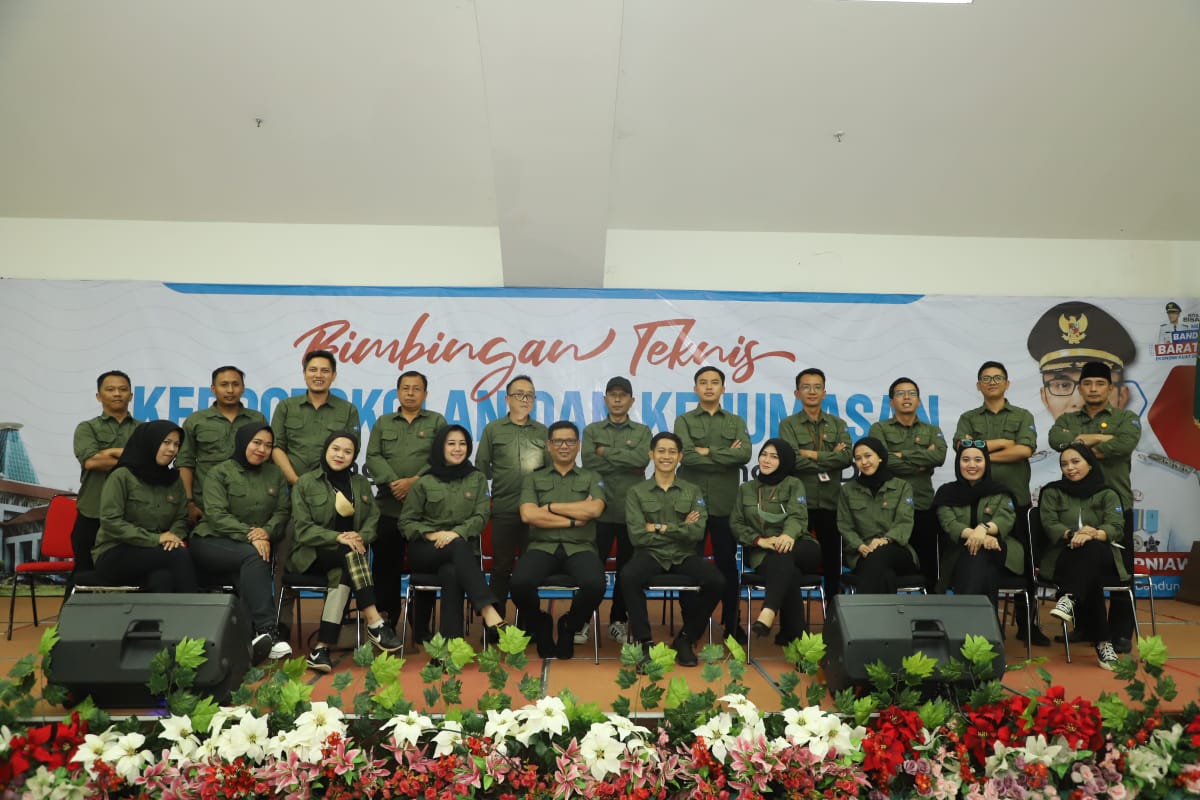 Bagian Protokol dan Komunikasi Pimpinan Sekretariat Daerah (Setda) Kabupaten Bandung Barat (KBB) menggelar Bimtek Keprotokolan dan Kehumasan bagi Perangkat Daerah, Kecamatan dan Desa, Rabu 15 Maret 2023.