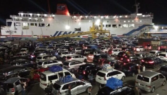 Ada Apa! ASDP Merak Tidak Melayani Penjualan Tiket Kapal. Pemudik Lebaran Melalui Pelabuhan ASDP Merak, Harus Baca Berita Ini?