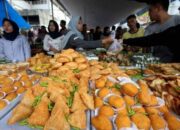 Jelang Ramadhan, Satpol PP Himbau Agar Penjual Takjil di Jakarta Berjualan Sesuai Pada Tempatnya