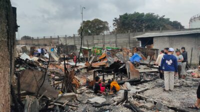Kondisi bangunan rumah warga yang lokasi rumahnya berdekatan dengan Depo Pertamina, Plumpang. (Foto: Dodi dan Abdul)