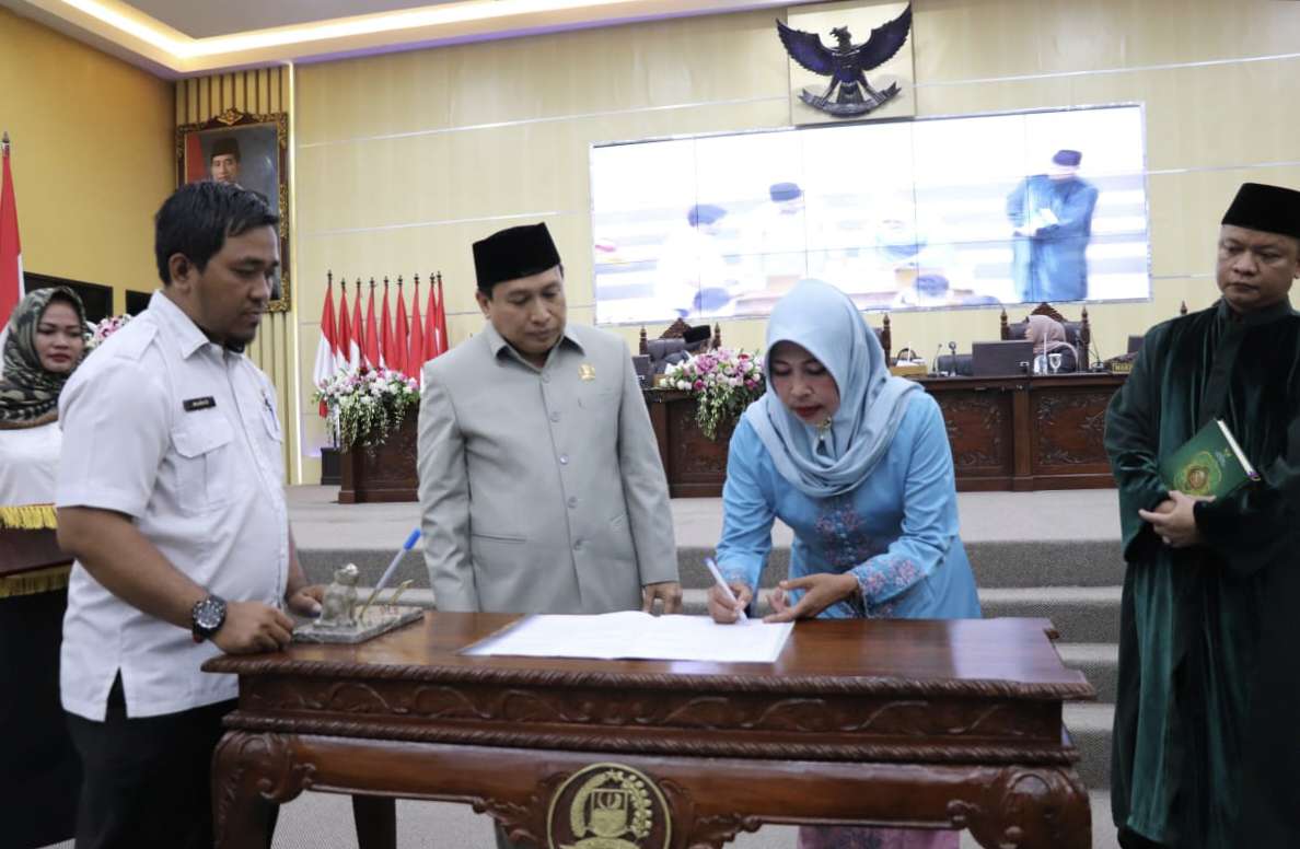 Ketua Dewan Perwakilan Rakyat Daerah (DPRD) Kabupaten Bekasi, BN Holik Qodratullah menegaskan, secara sah Karsih menjadi anggota DPRD Kabupaten Bekasi menggantikan Faizal Rizal Ramadhan.