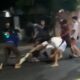 Beredar video detik-detik dua kelompok pemuda melakukan aksi tawuran berkedok perang sarung di Jalan Sultan Agung depan mega baja fly over Kranji, Kota Bekasi, Jawa Barat.