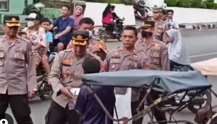 Berkah Ramadhan, Polres Lampung Utara Bagikan Takjil dan 100 Kotak Makanan