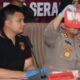 Kapolres Serang AKBP Yudha Satria, sedang menunjukkan barang bukti sabu, didampingi Kasat Narkoba AKP Michael K Tandayu, Rabu 8 Maret 2023. (Foto: istimewah)