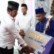 Kepala Divisi Pemasyarakatan Masjuno Memberikan Simbolis Untuk Pemenan. (Foto: Fathar)