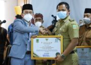 10 Desa Diganjar Penghargaan oleh Pemkab Bekasi pada Ajang UHC Awards, Berikut Deretannya