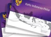 Anggota Polres Lebak Polda Banten Temukan Puluhan Ribu KIP di Tempat Pengepul Rongsokan