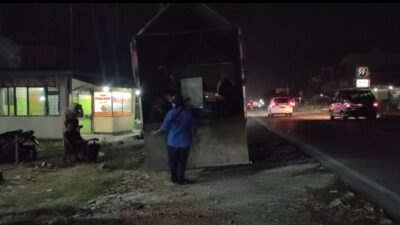 Truk yang digunakkan untuk pemudik asal Tegal