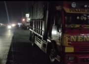 Cerita Unik Pemudik Asal Tegal, Gunakan Truk Boyong Dua Keluarga Beserta Perabotan Rumah