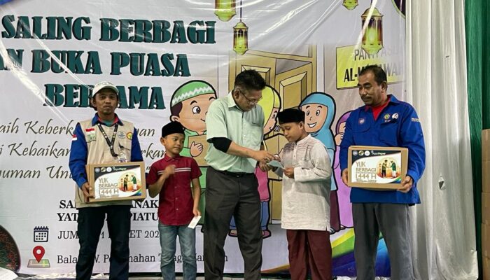 Fajar Paper Berikan Santunan Anak Yatim Dalam Kegiatan Bakti Sosial di Bulan Ramadhan 1444 H