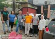 Jelang Buka Puasa, Forwat Tangerang Bagi-bagi Takjil kepada Pengendara