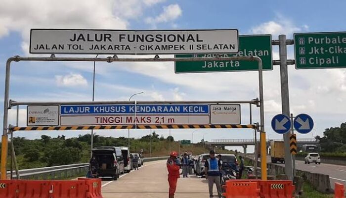 Polres Karawang Lakukan Pengecekan di Jalur Tol Jakarta-Cikampek (Japek) II Jalur Selatan
