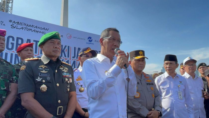 Kapolda Metro Jaya Bersama Pj Gubernur DKI Jakarta Melepaskan 284 Bus Gratis. (Foto: Sumber Humas PMJ)