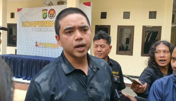 Gratis, Polres Metro Bekasi siap Kawal Nasabah yang Ingin Ambil Uang THR di Bank