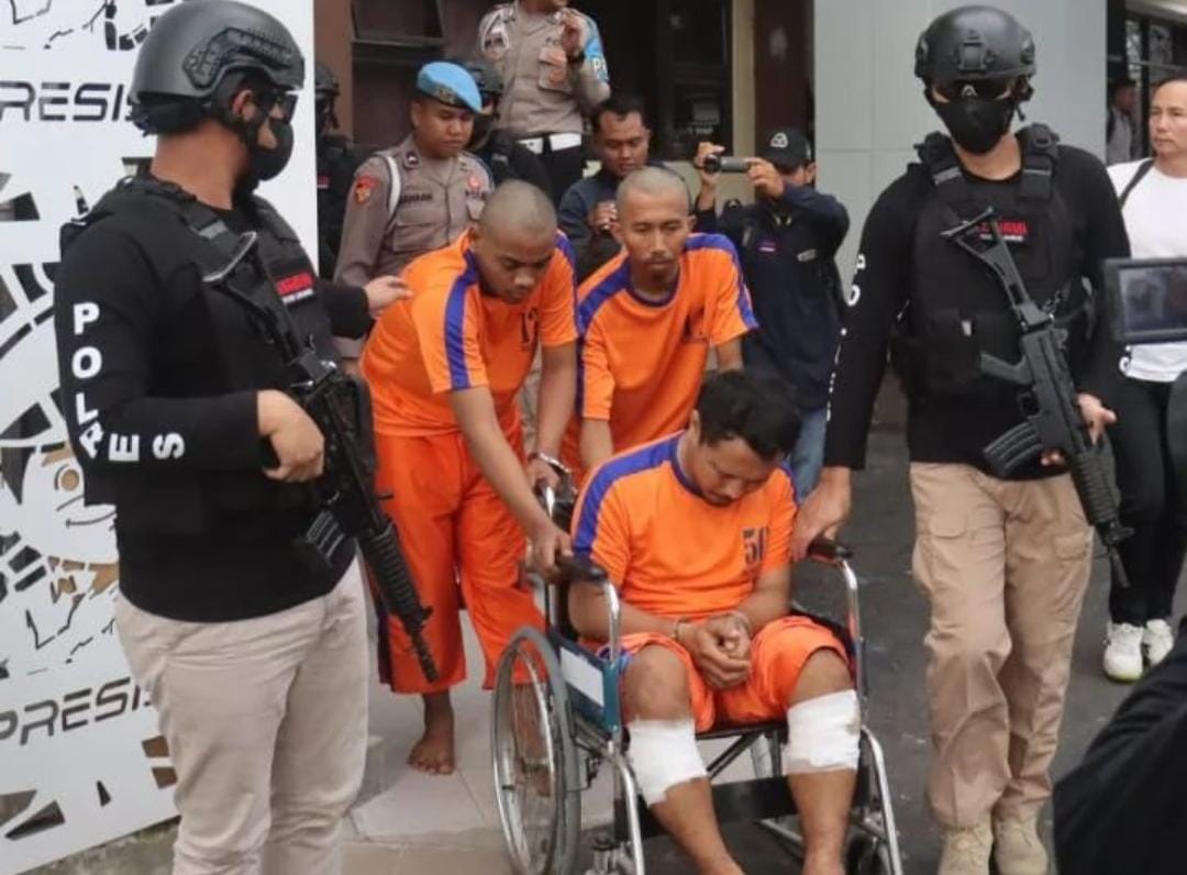 Timsus Sanggabuana Polres Karawang Polda Jabar berhasil meringkus tiga pelaku tindak kejahatan jalanan (begal) pada Kamis (30/03/2023) kemarin