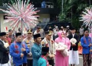 Sambut Kedatangan Kapolda Baru di Polda Metro Jaya dengan Palang Pintu Adat Betawi