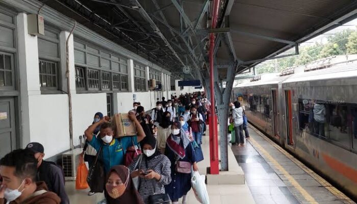 PT KAI Mencatat Sebanyak 13.500 Pemudik Sudah Tinggalkan Jakarta