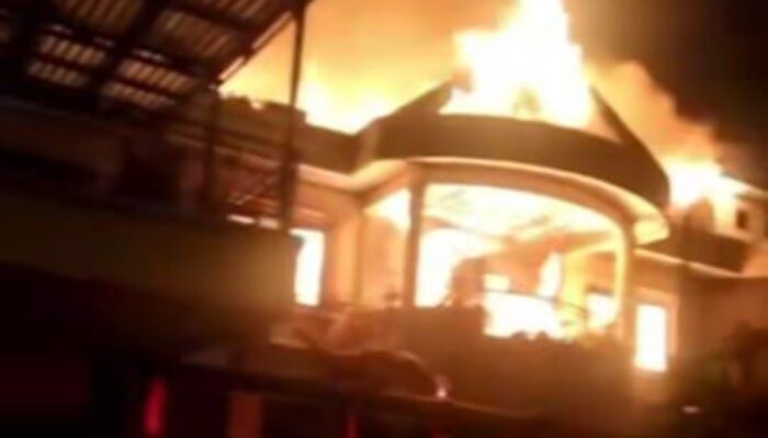 Perumahan Elite di Buaran Terbakar, Dugaan Sementara Berasal Dari Toren