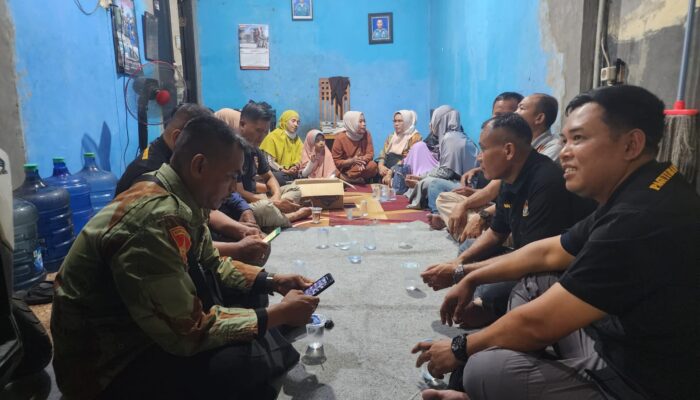 IKAPASTU Berikan Santunan Kedukaan Sebagai Penyambung Tali Silaturahmi
